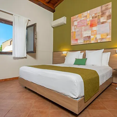 Feudogrande Bio Relais Bed & Breakfast 3*