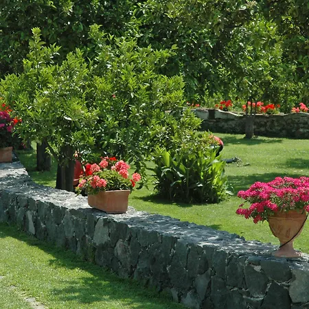Feudogrande Bio Relais Bed & Breakfast Fiumefreddo di Sicilia